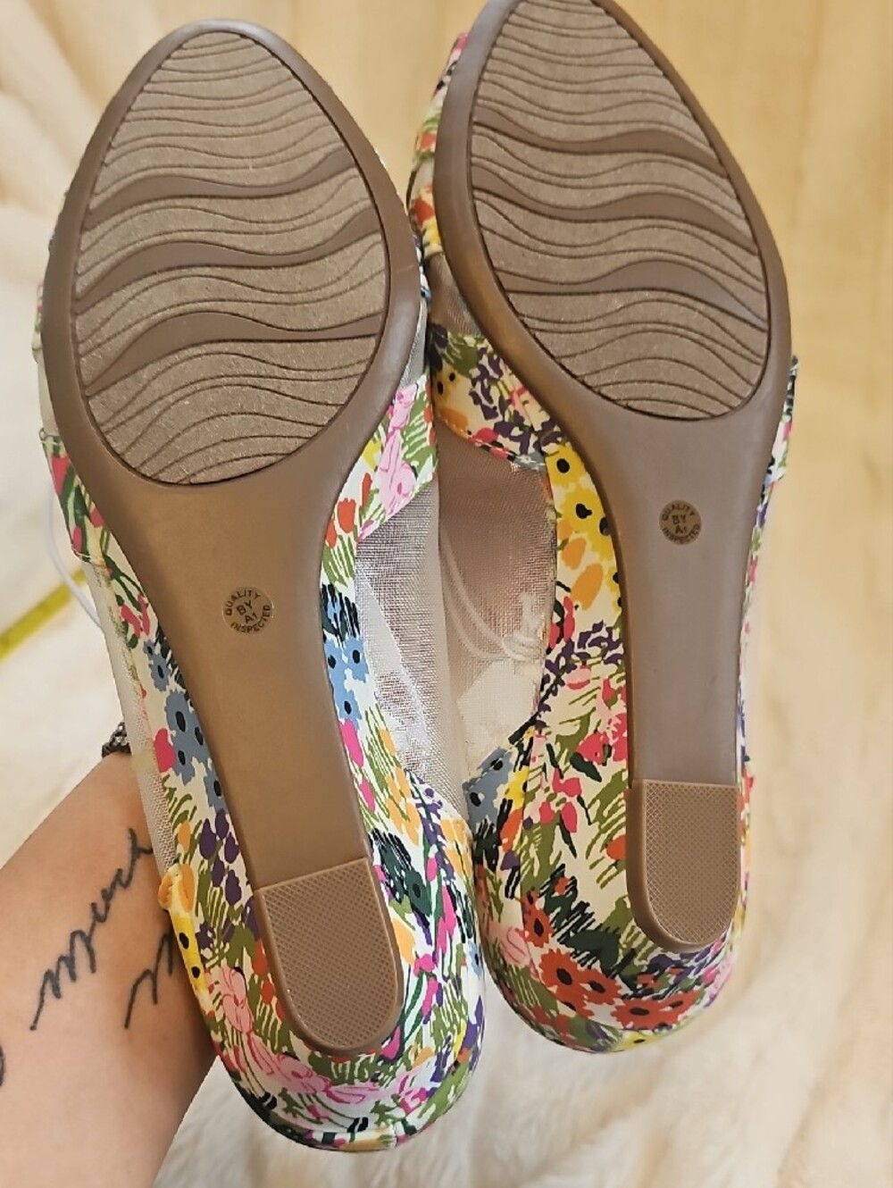 East 5th Multicolor Floral Mesh Flats - Picture 9 of 10